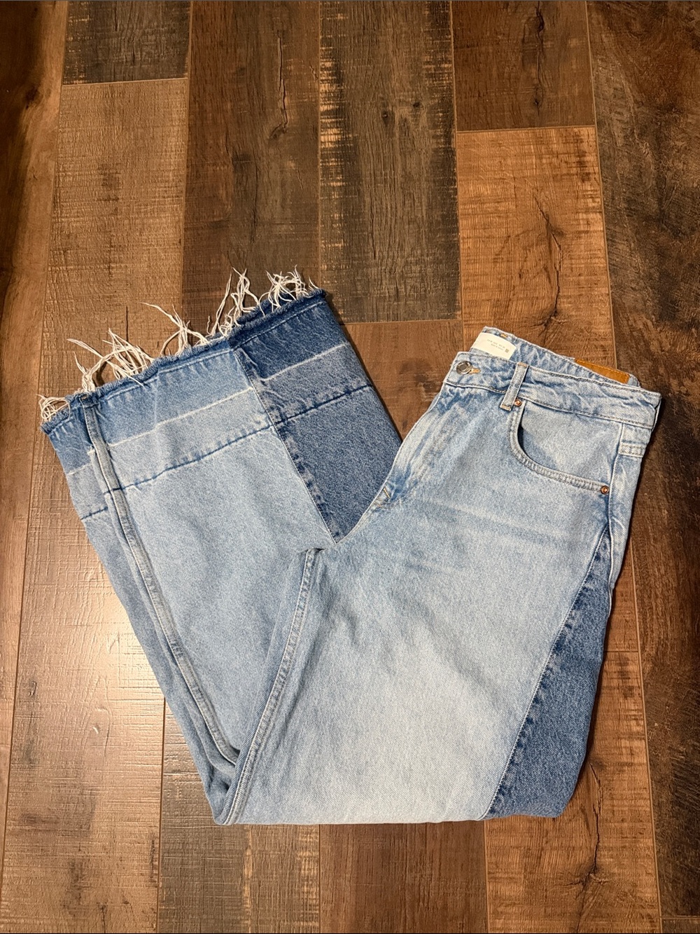 Zara Two-Tone Blue Wide-Leg Jeans with Frayed Hem